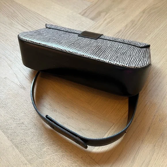 Ferragamo leather shoulder bag - Picture 4 of 6